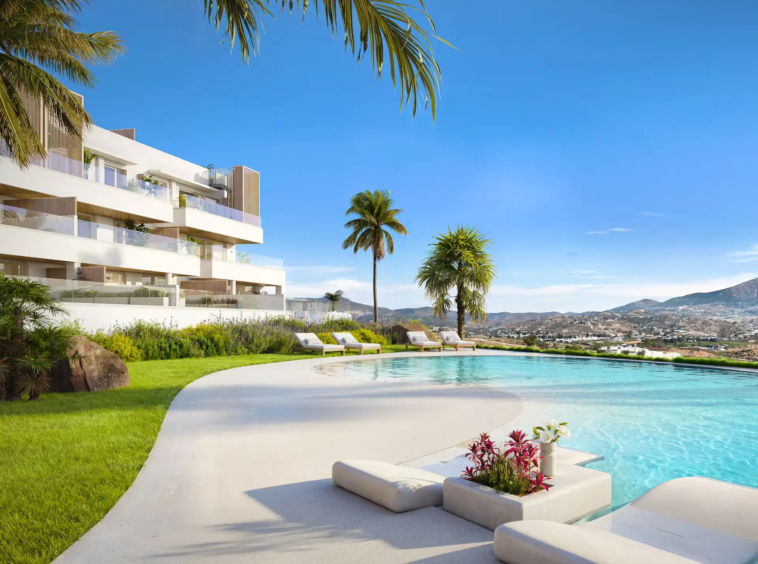 Cascada-Homes-Sunrise-Golf-Residences-La-Cala-de-Mijas-Swimming-Pool-and-Garden