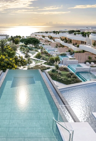 Front line beach residences